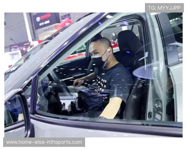 Nocturne关灯飞后排，落地直接带走核心