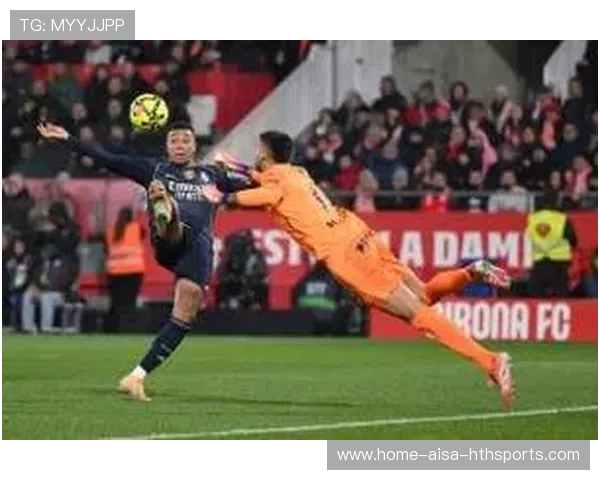 皇马持续发动前场围攻，维尼修斯倒地扫射偏出